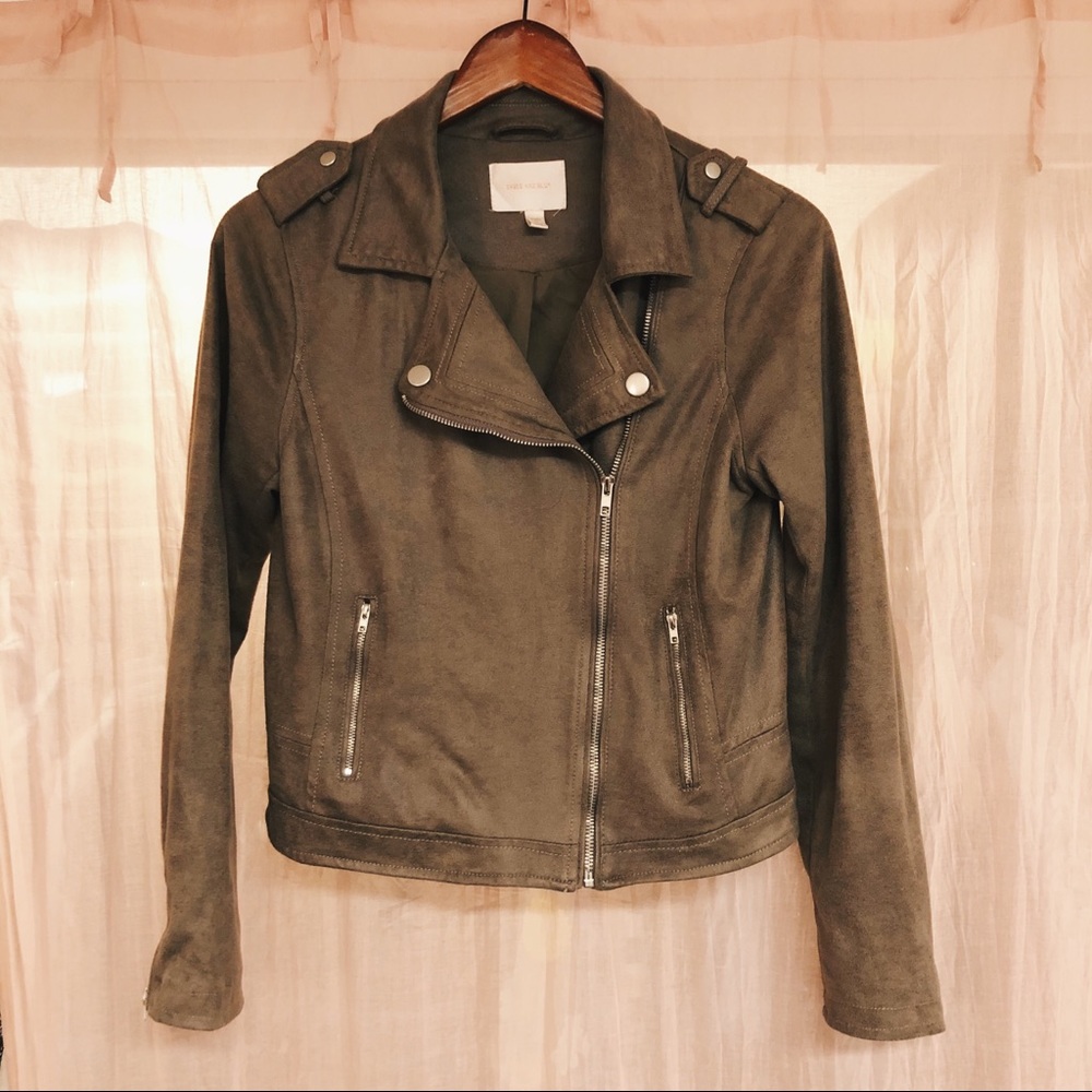 LIKE NEW Skies are Blue faux suede jacket brown